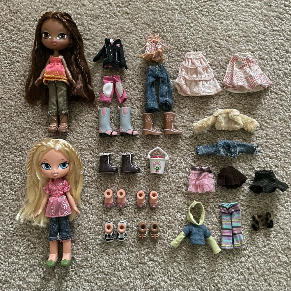 Vintage 2000s Bratz Kidz Lot (2): Sasha, Cloe, & Accessories